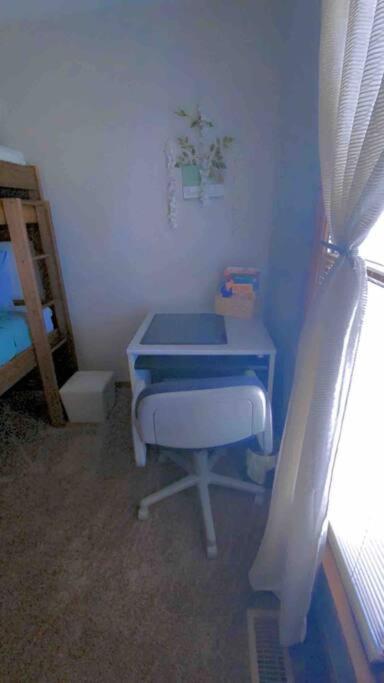 B1 Guest House Hope Mills Экстерьер фото