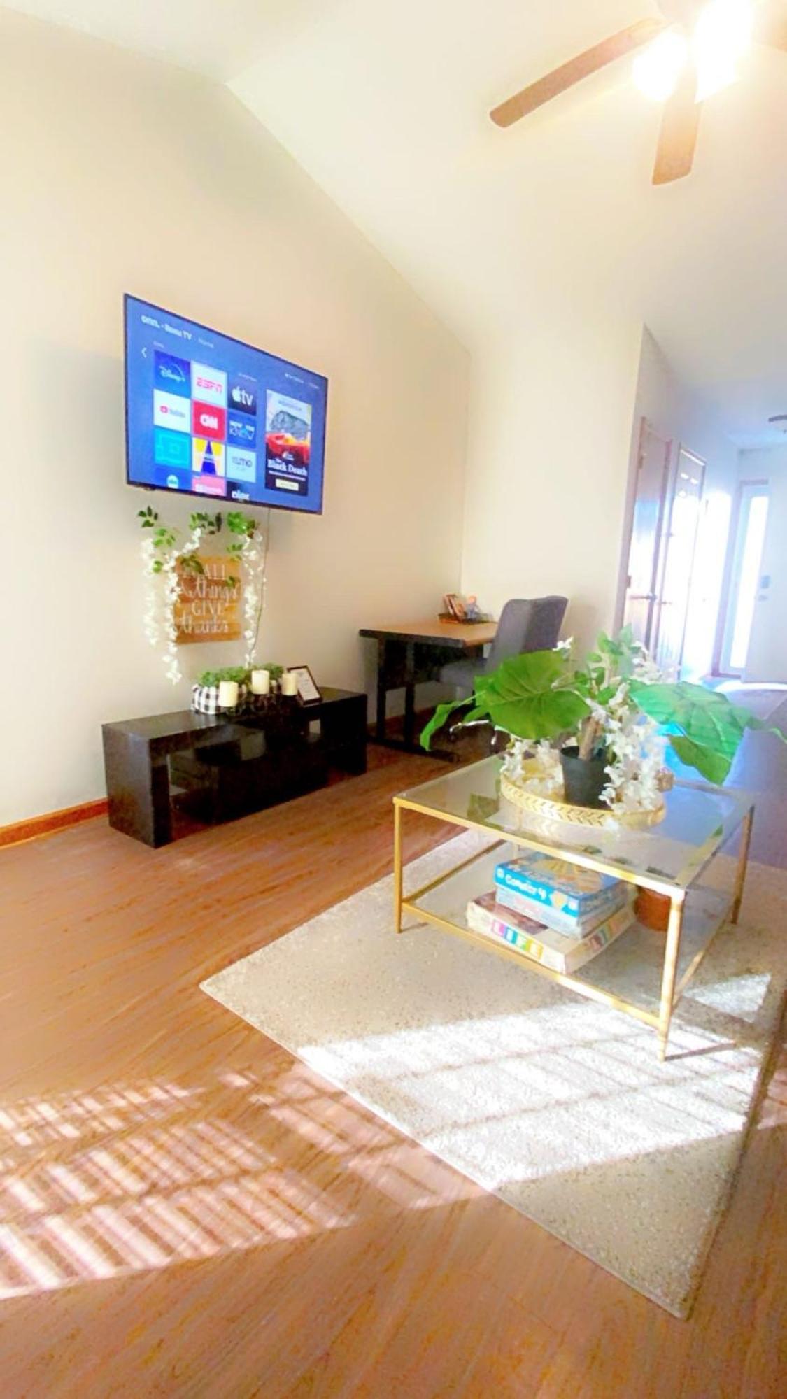 B1 Guest House Hope Mills Экстерьер фото