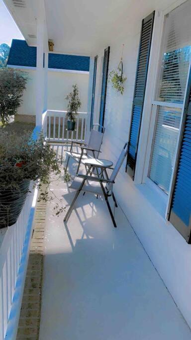 B1 Guest House Hope Mills Экстерьер фото
