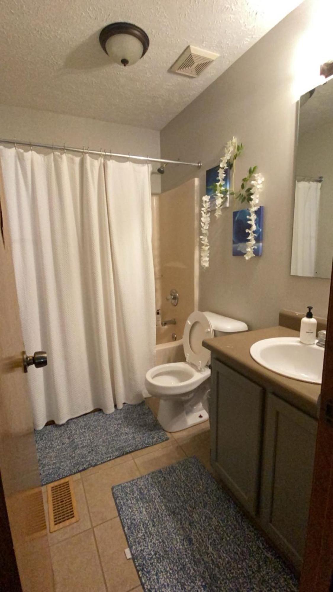 B1 Guest House Hope Mills Экстерьер фото
